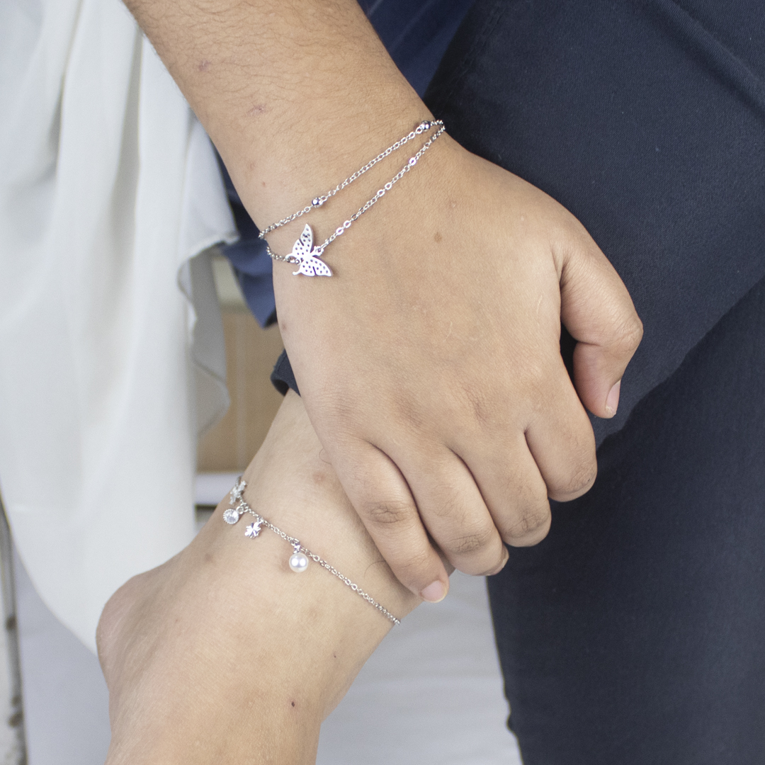 Great Looking Silver Butterfly Alloy Star Payel With Bracelet Nupur Combo